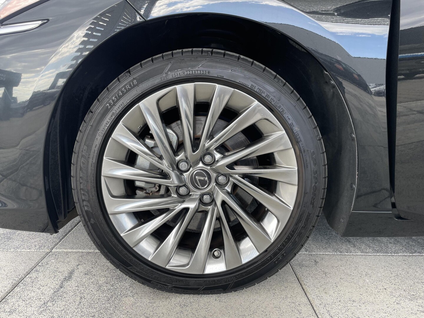 Lexus ES